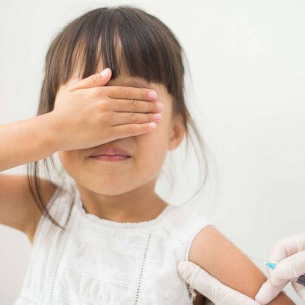 What Are The Risks vs Benefits of Vaccinating Kids?